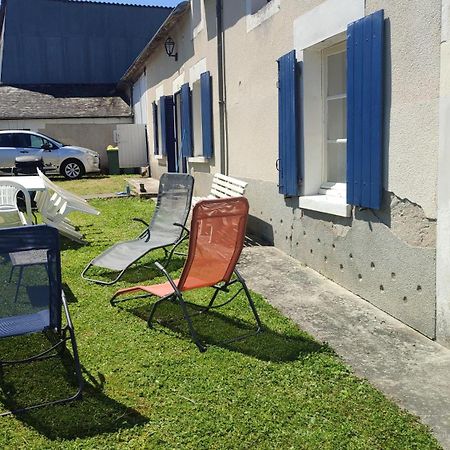 Maison Plain Pied, 2 Chambres, Longere Typique , Fraiche, Dans Bourg Avec Tous Commerces Lucay-le-Male Exterior foto